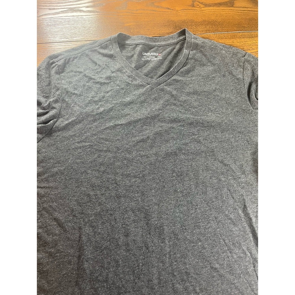 UNTUCKit T-Shirt Men's Large Gray Heather Cotton Blend Tee V Neck Short Sleeve